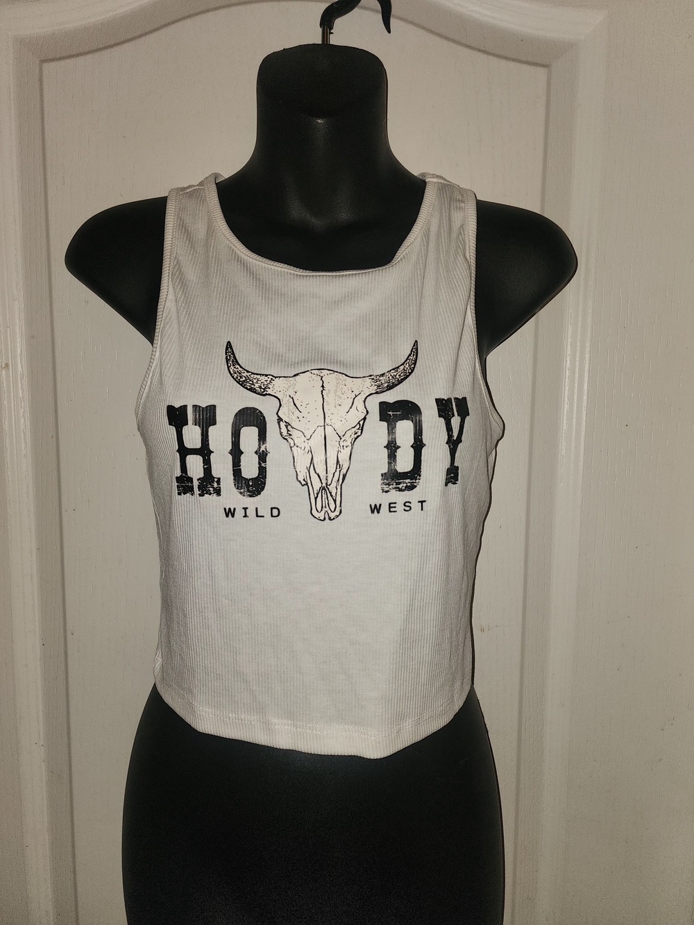 White Graphic 'Howdy Wild West' Crop Tank Top